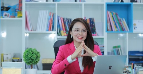 [Tiền Phong] Nữ giáo viên mang triết lý văn hóa dạy tiếng Anh